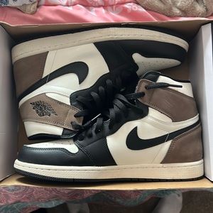 Jordan 1 “Mocha”